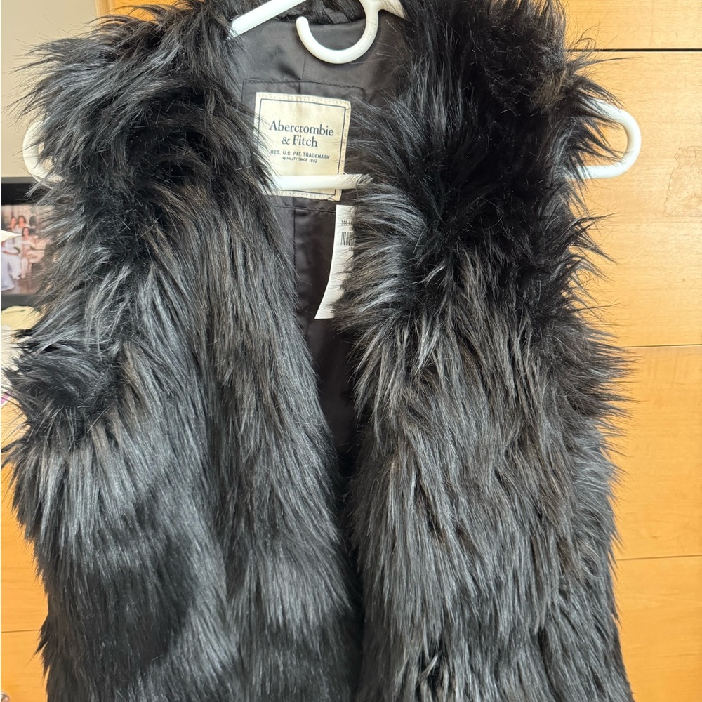 Abercrombie & Fitch Dark Faux Fur Vest